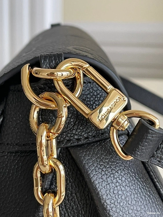 VUITTON LOUIS FAVORITE 0105